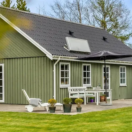 Hinrich - 750m From The Sea By Interhome Hals